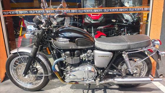 TRIUMPH BONNEVILLE T 100 865 